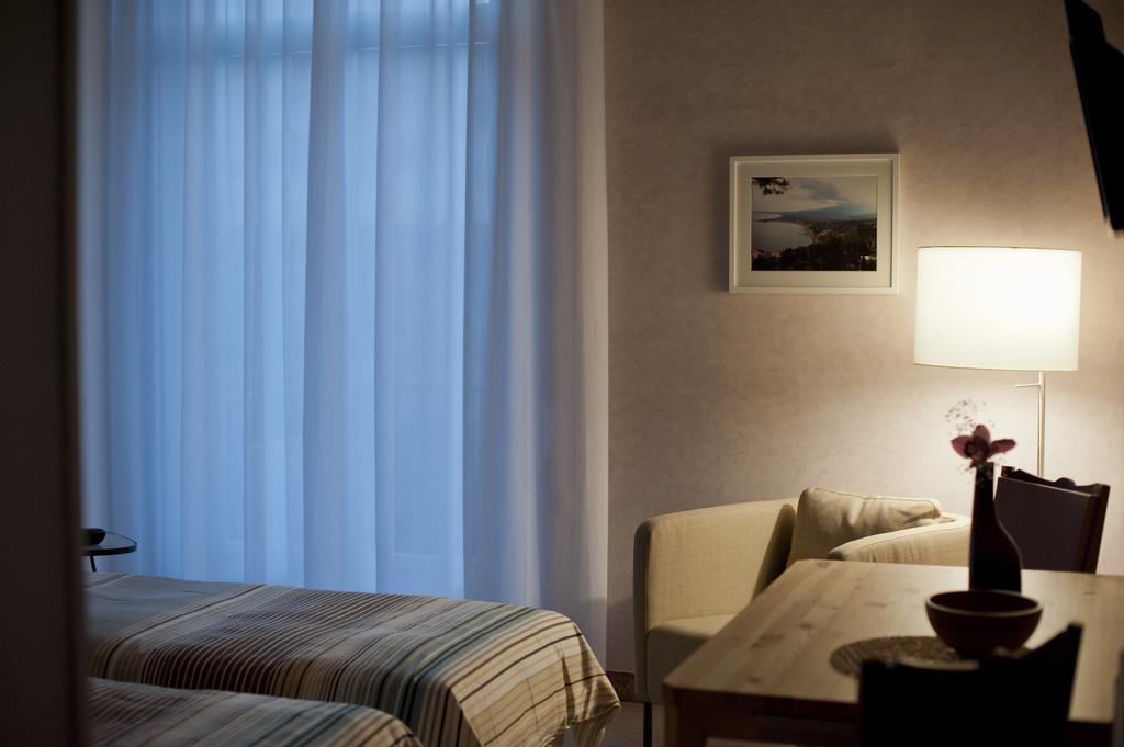 Garibaldi R&B Bed & Breakfast Messina Oda fotoğraf
